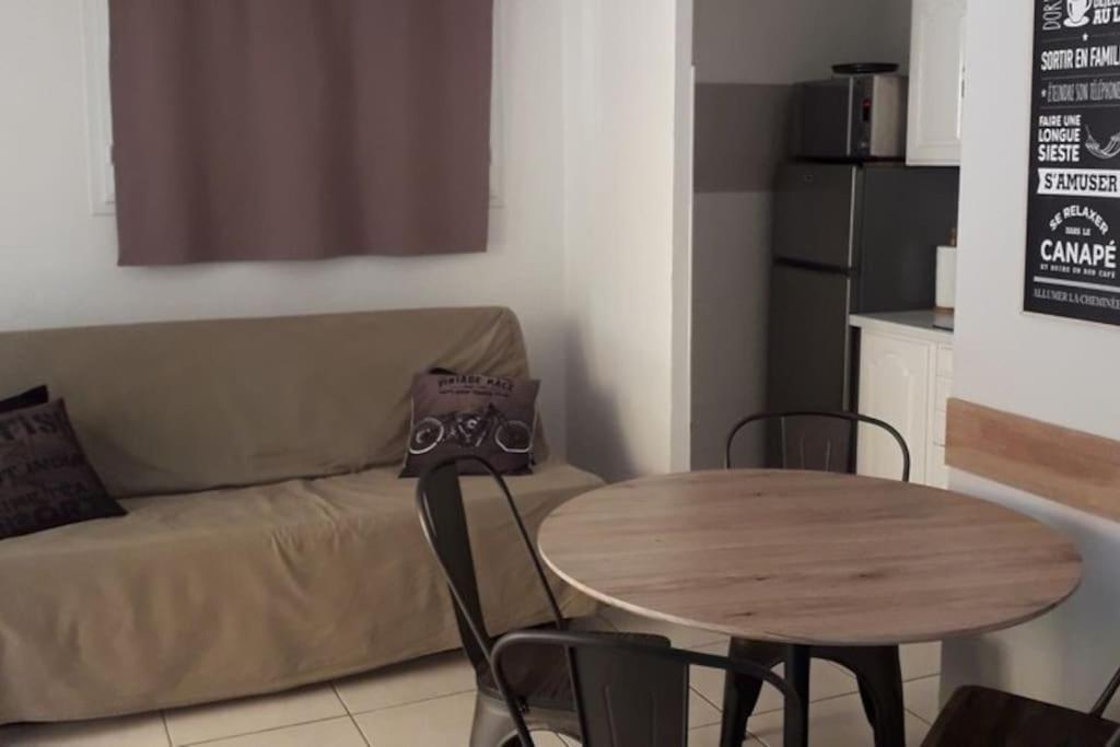 Dans Port 2 Appartement